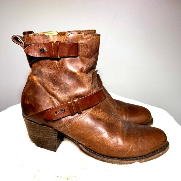 Rag & Bone distressed leather bootie - Picture 3 of 5